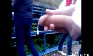 性姿势暨在男子没有性别驱动器